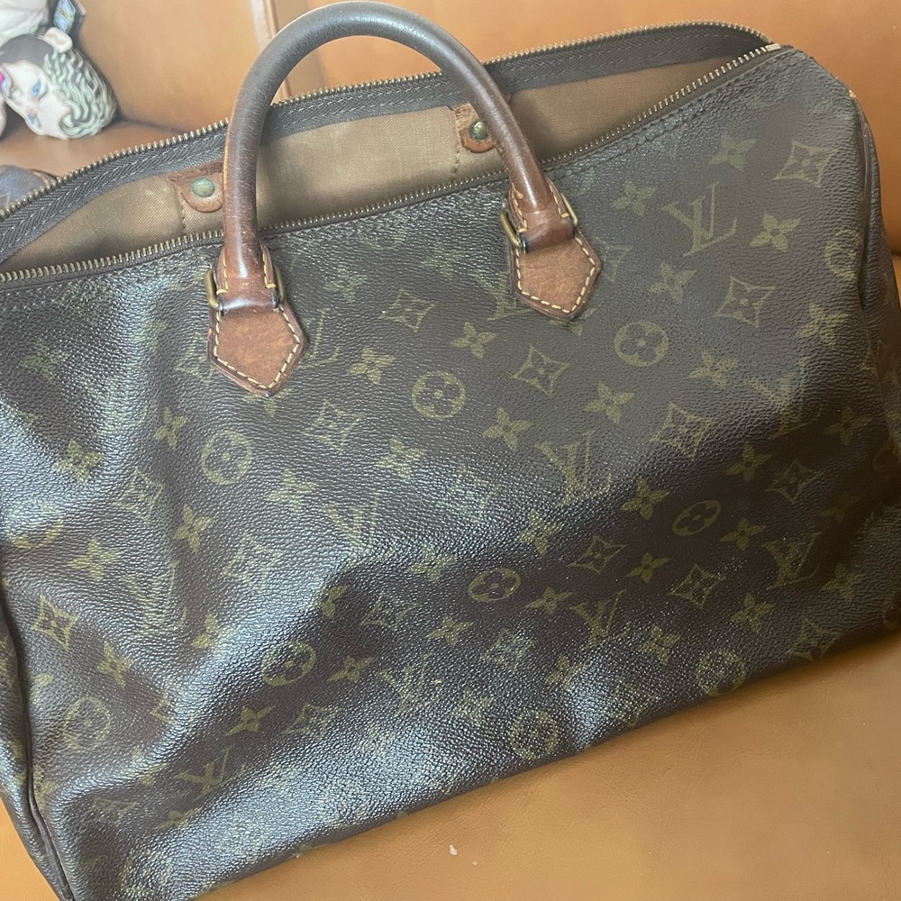 Authentic Louis Vuitton set - Picture 10 of 12